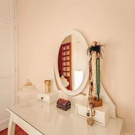 Elegant Behind The Colosseum Apartman *
