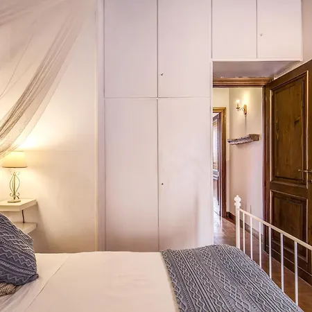 Apartment Elegant Behind The Colosseum Rome