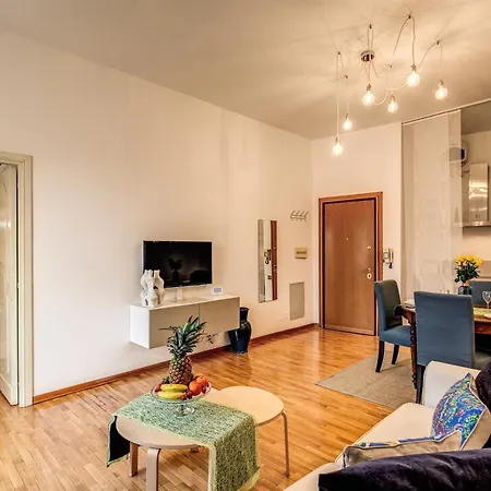 Apartment Elegant Behind The Colosseum *
