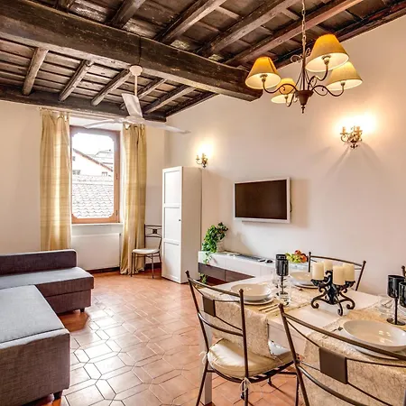 Elegant Behind The Colosseum Apartment Rome