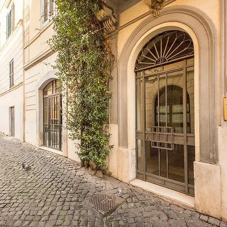 Elegant Behind The Colosseum *