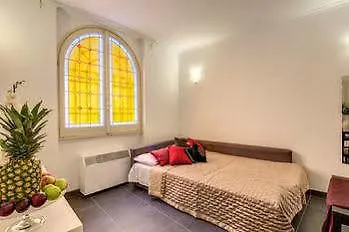 Apartment Elegant Behind The Colosseum *