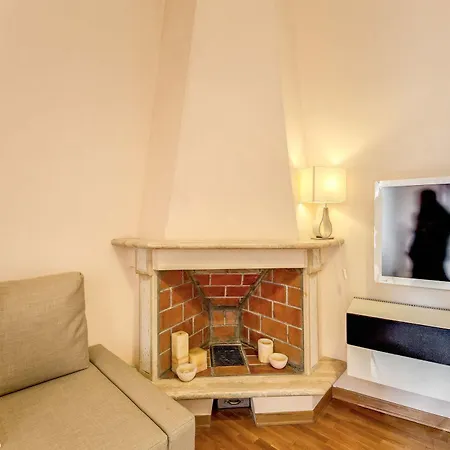 Apartment Elegant Behind The Colosseum *