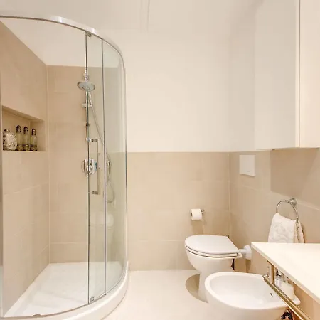 Apartman Elegant Behind The Colosseum *