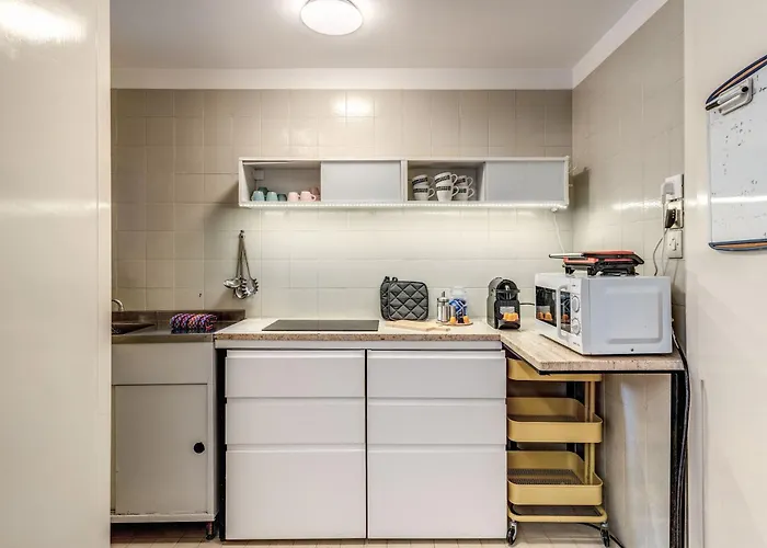 דירה Elegant Behind The Colosseum רומא