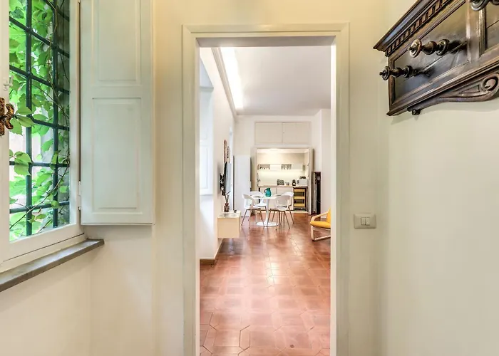 Elegant Behind The Colosseum דירה *