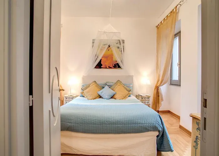 Elegant Behind The Colosseum דירה *