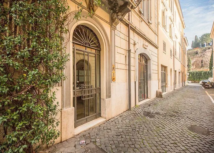 Elegant Behind The Colosseum דירה *