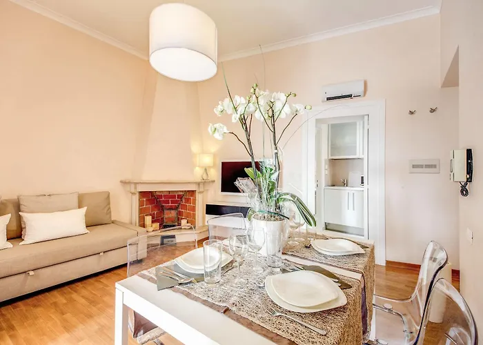 דירה Elegant Behind The Colosseum