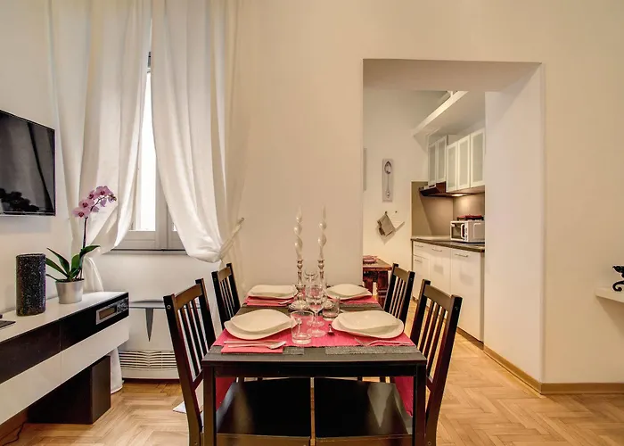 דירה Elegant Behind The Colosseum