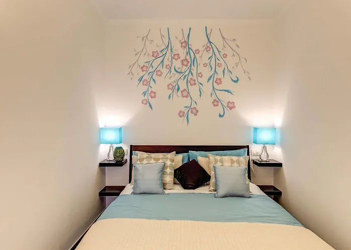 דירה Elegant Behind The Colosseum רומא