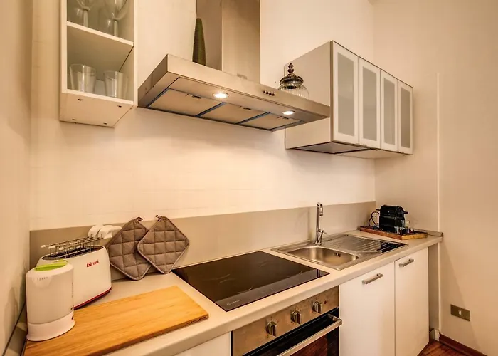 דירה Elegant Behind The Colosseum