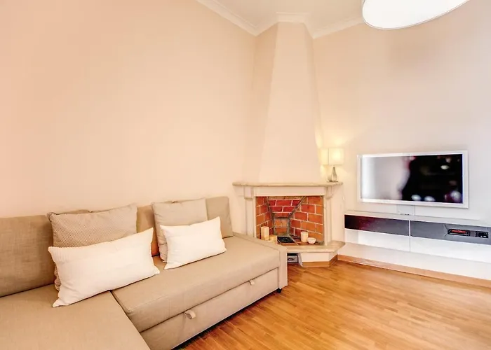 דירה Elegant Behind The Colosseum רומא